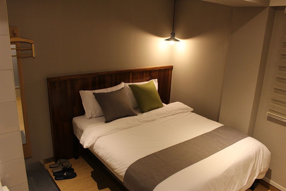 Hostel Cleo Seoul Hongdae Exterior photo